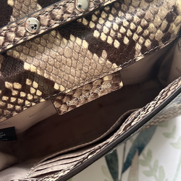 Michael Kors snakeskin crossbody - Picture 6 of 9